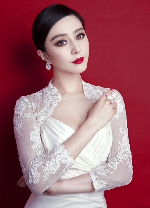 bestie my nhan hoa han giong nhau tinh duyen trai nguoc