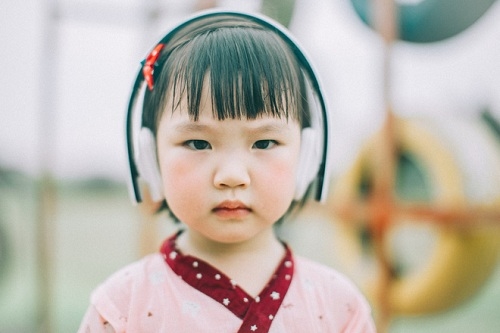 Chẳng cần đâu xa, Việt Nam cũng có em bé má "bánh bao" xinh xắn đáng yêu thế này