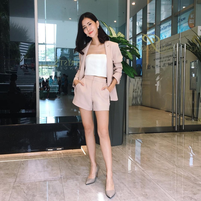 Học lỏm 5 bí kíp giúp các nàng "nấm lùn" mặc đẹp như Song Hye Kyo