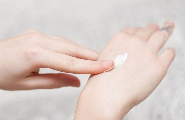 bestie cách phân biệt mĩ phẩm thật giả 1