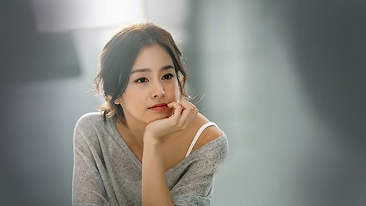 bestie my nhan hoa han giong nhau tinh duyen trai nguoc