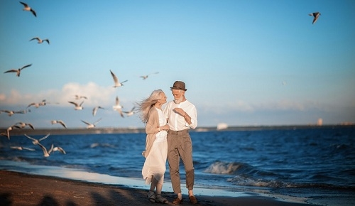 "Tan chảy" với bộ ảnh "Tình yêu vượt thời gian" của cặp vợ chồng già hạnh phúc