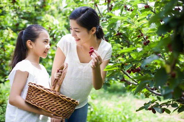 6 bài học để dạy con gái bạn trở thành người tuyệt vời trong tương lai