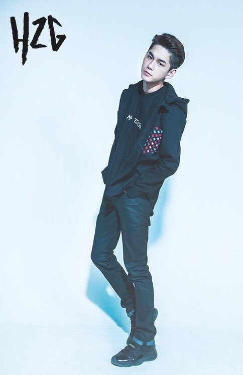 bestie Idol thich hop lam model