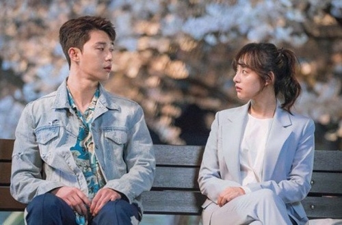 Những bộ phim Hàn giúp bạn "lên dây cót tinh thần" vượt qua những ngày u ám