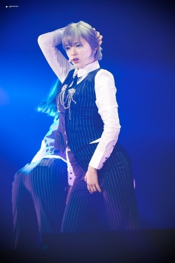 bestie idol mac vest