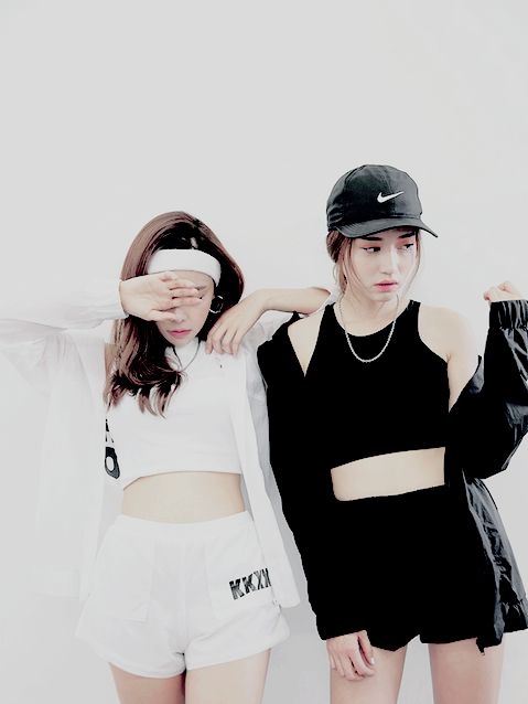 bestie-gap-lai-ban-cu
