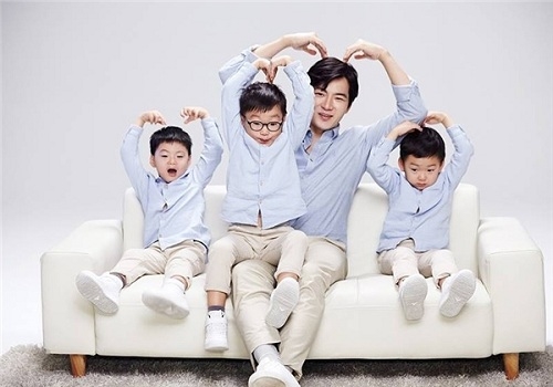 Loạt nhóc tì cực đáng yêu nhà sao Hàn "đốn tim" fan ngay từ cái nhìn đầu tiên