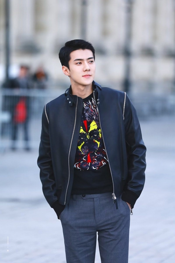 bestie Idol thich hop lam model