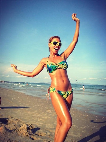 bestie sao viet khoe bikini