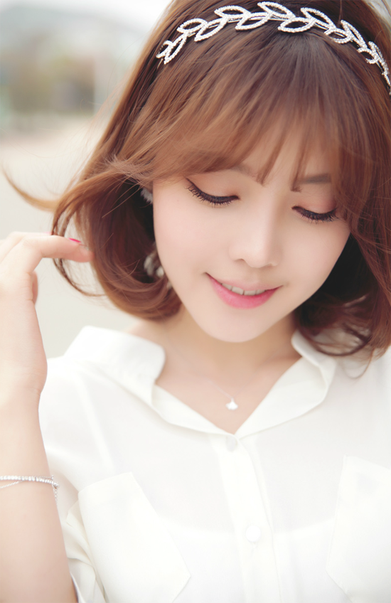 bestie-trang-diem-cho-nang-cong-so-tre-hon-tuoi