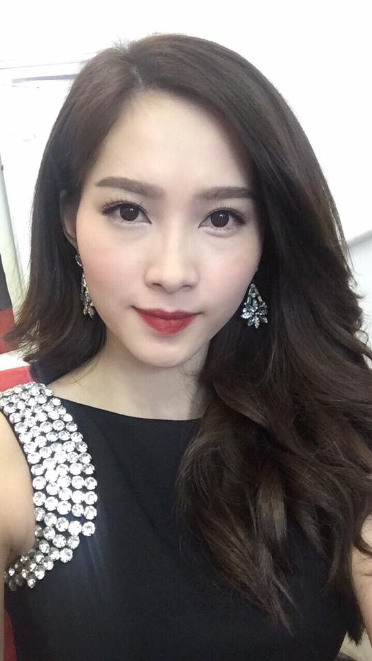 bestie mi nhan Viet de toc den dai