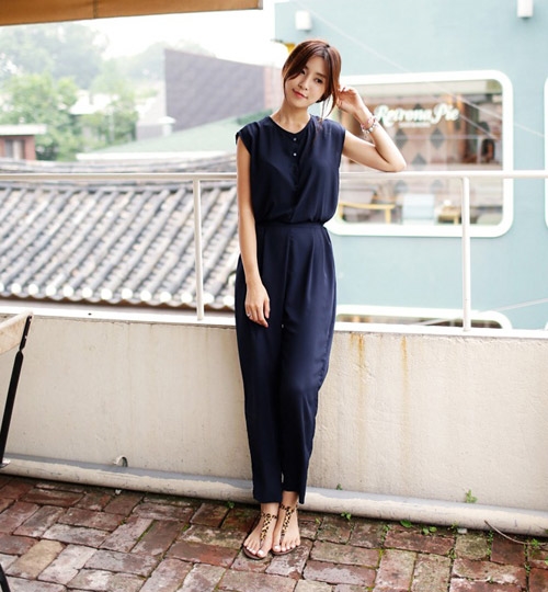 bestie-mac-dep-voi-jumpsuit