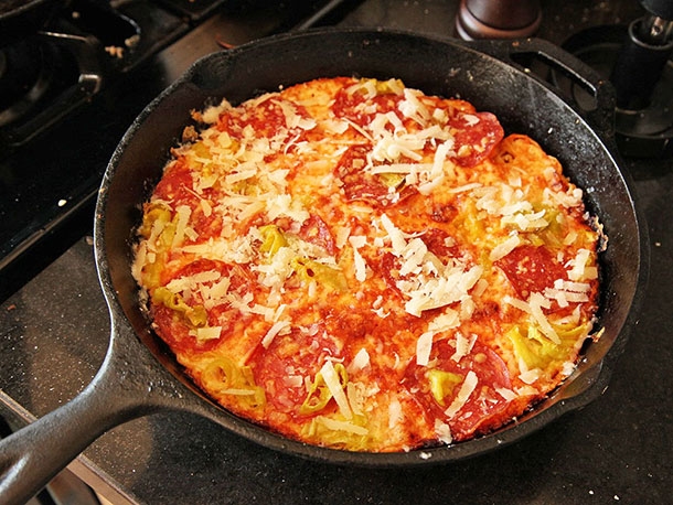 Biến hóa mì gói truyền thống thành pizza ngon lành, sang chảnh
