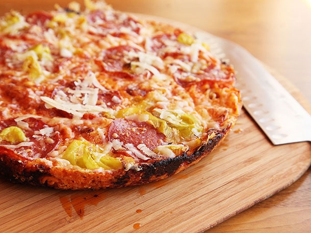 Biến hóa mì gói truyền thống thành pizza ngon lành, sang chảnh