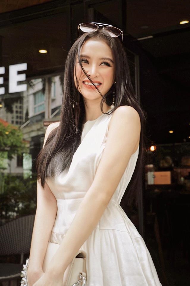 bestie mi nhan Viet de toc den dai