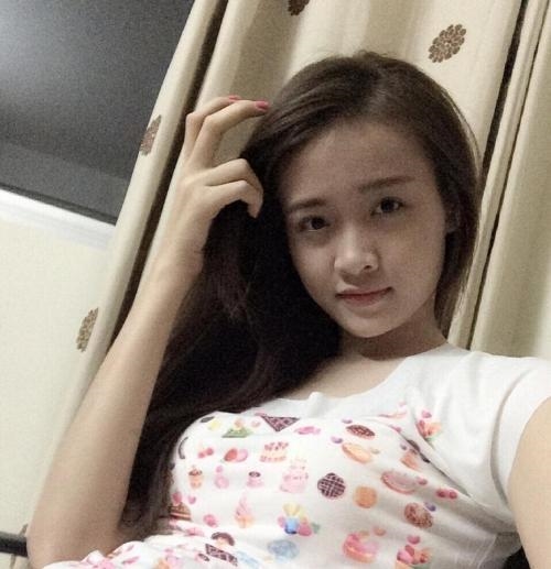bestie my nhan viet mat moc tuoi chua 18