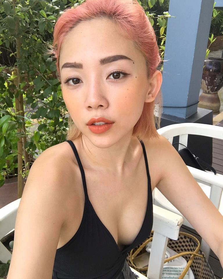 bestie my nhan viet mat moc tuoi chua 18