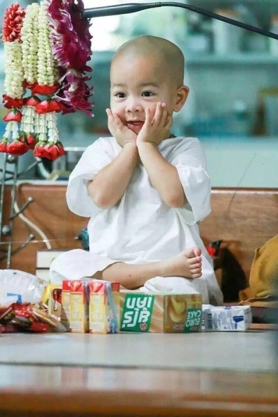 bestie chu tieu ngu guc