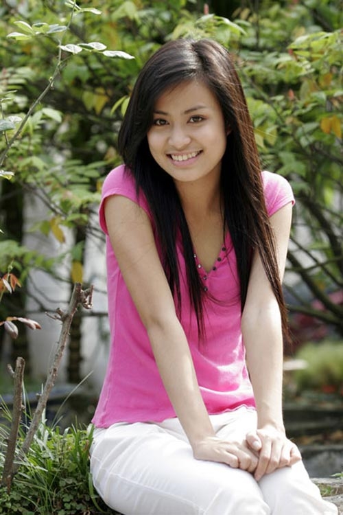 bestie my nhan viet mat moc tuoi chua 18