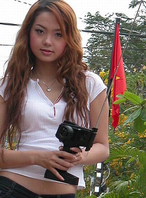bestie my nhan viet mat moc tuoi chua 18