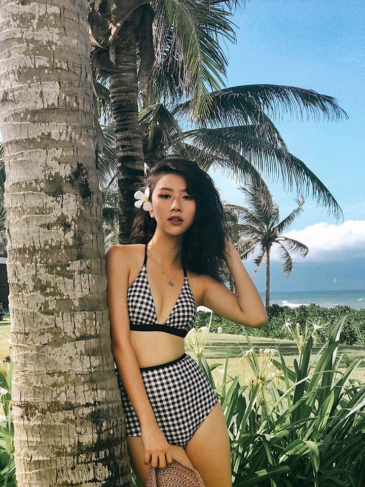 bestie my nhan viet dien bikini quyen ru