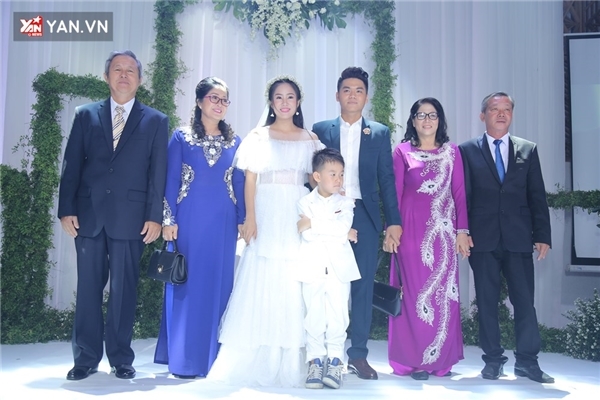 bestie vay cuoi sao viet