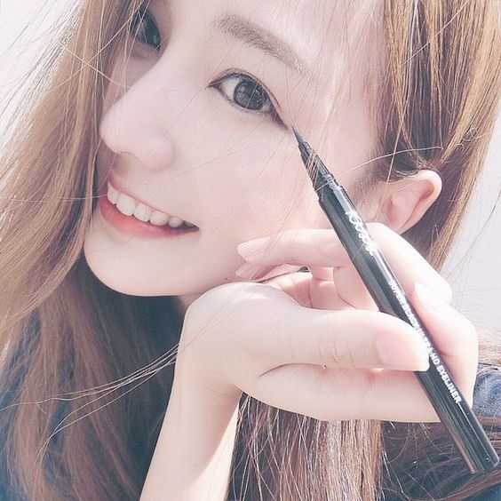 bestie trang điểm kiểu Thái 6