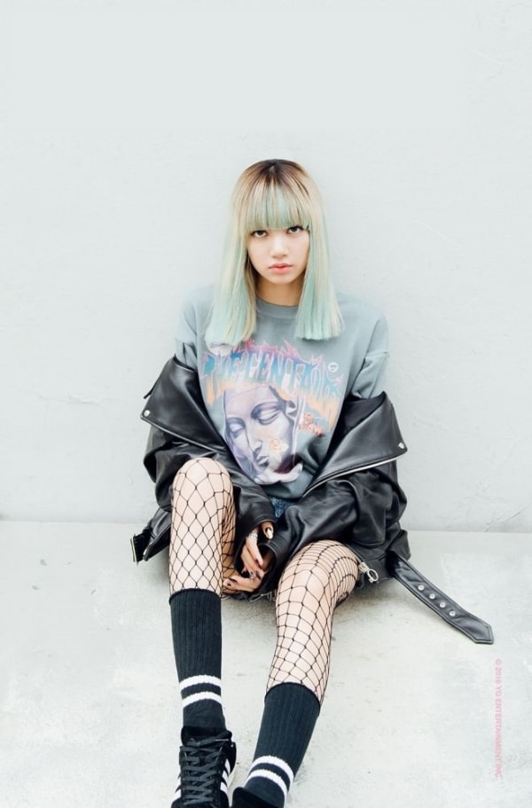 bestie Lisa chinh la bup be song