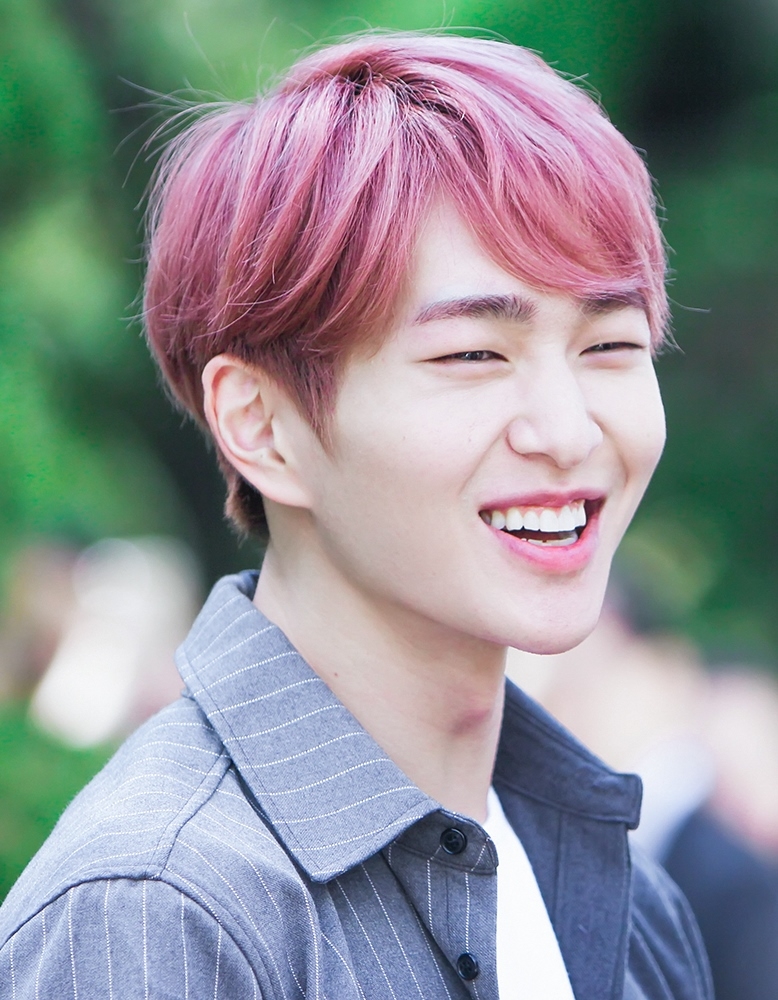 Những em út giả mạo dễ thương vô đối của các nhóm nhạc Kpop
