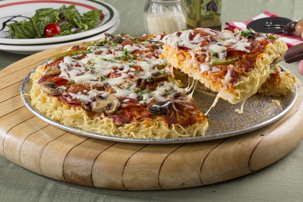 Biến hóa mì gói truyền thống thành pizza ngon lành, sang chảnh