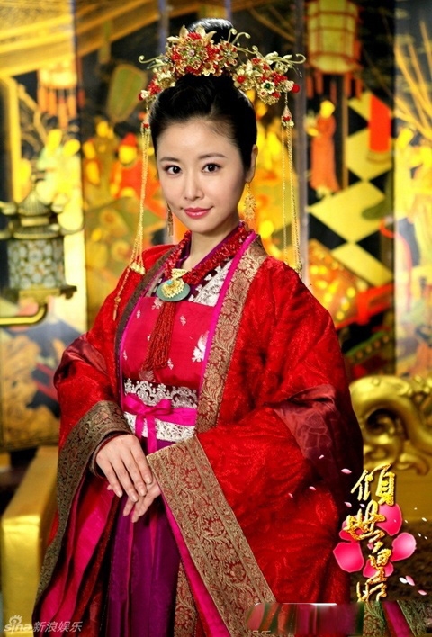 bestie my nhan hoa ngu
