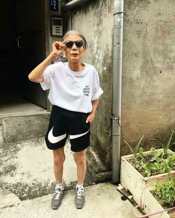 bestie cu ba thoi trang