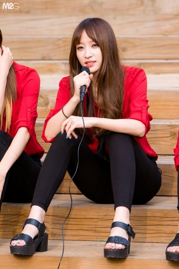 bestie idol nu co khi chat cuc ngau