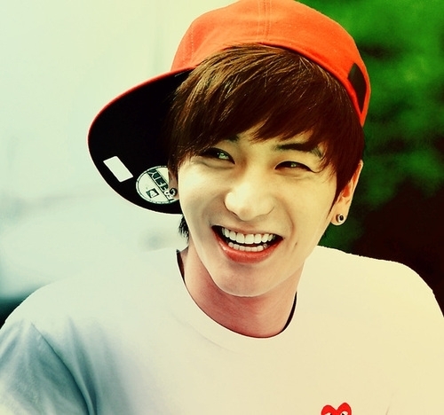 bestie truong nhom dang nguong mọ cua Kpop