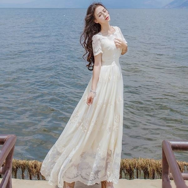 bestie trang phuc khong nen mac ngay mua