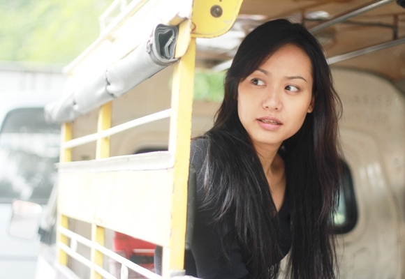 bestie dan dien vien mui ngo gai ngay ay bay gio