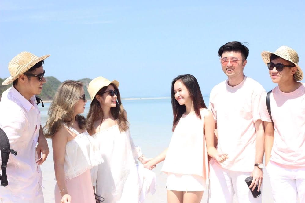 Bestie - Kieu chup anh voi hoi ban than 22