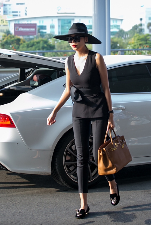 bestie sao viet thoi trang san bay hang hieu