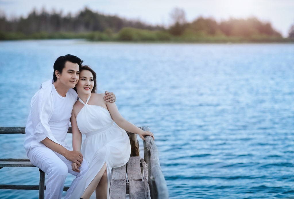 bestie dan dien vien mui ngo gai ngay ay bay gio