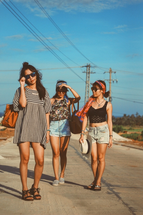 Bestie - Kieu chup anh voi hoi ban than 41