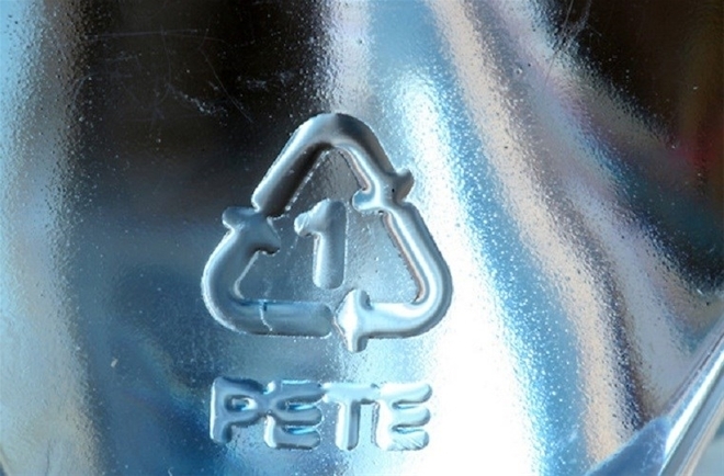 bestie bi mat đang sau viec tai su dung chai nhua 2