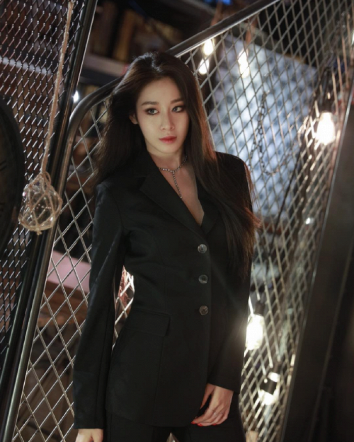 bestie idol nu sang chanh