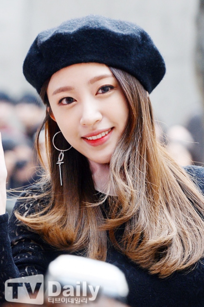bestie idol nu sang chanh