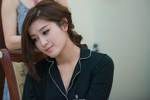 bestie nhan sac my nhan trang diem hau truong