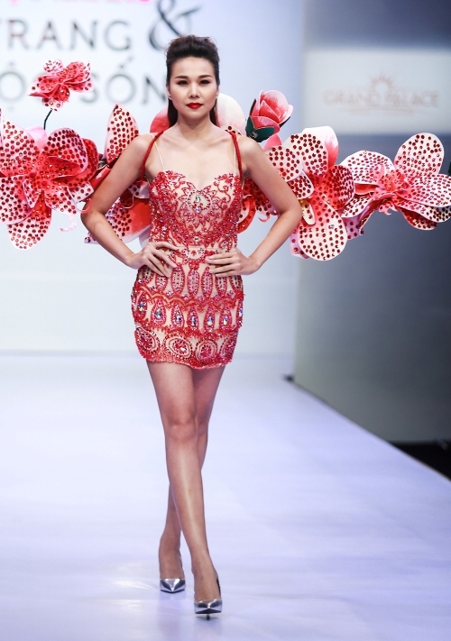 bestie nguoi mau viet