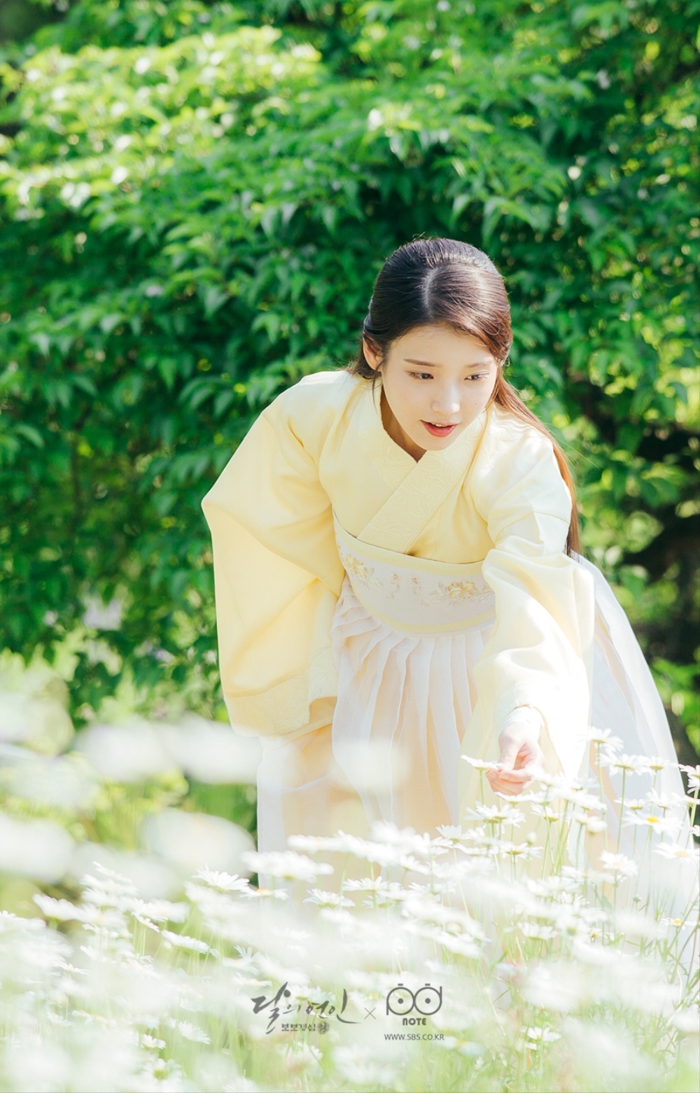 bestie sao Han mac hanbok dep nhat