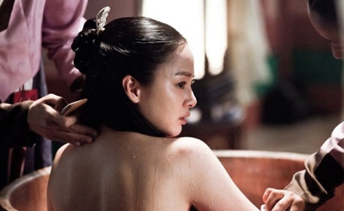 bestie canh tam nong bong my nhan chau a