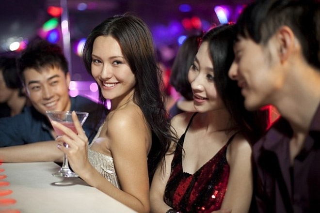 bestie-kinh-nghiem-di-bar