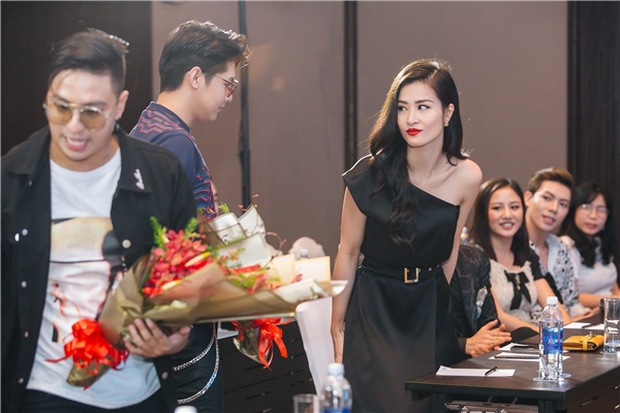 bestie tinh ban showbiz viet ran nut